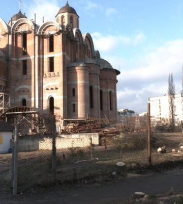 Луцька міськрада підтримала рішення про припинення права користування земельними ділянками для московського патріархату