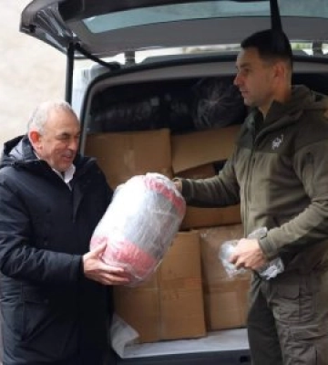 Литовські партнери Закарпаття передали понад 500 зимових спальних мішків для ЗСУ