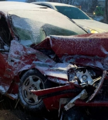 Біля Луцька Toyota «влетіла» в Mercedes, а потім – у вантажівку 