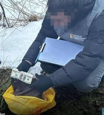 САП та НАБУ затримали депутата Миргородської міськради на одержанні 66,7 тис. дол. хабаря за вирішення земельних питань. ФОТО