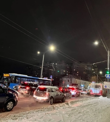 У Луцьку – затор на Київському майдані: на місці працює поліція