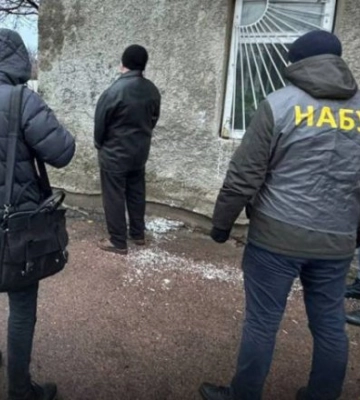 Депутата Миргородської міськради затримали на одержанні хабара за вирішення земельних питань