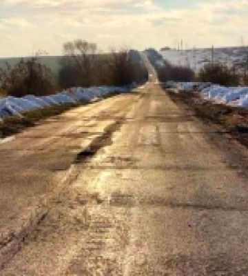 У Окнянській громаді розчистили дороги від снігу