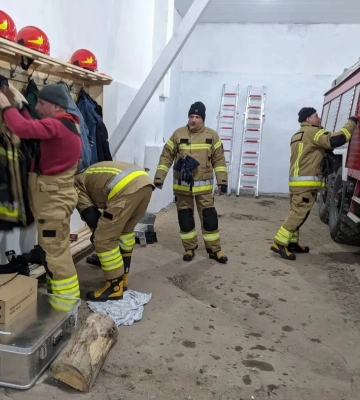 Щоб не гнати за 30 км: у селі на Рівненщині відкрили своє пожежне депо