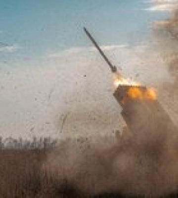 Генштаб: Идут бои на левом берегу Днепра, десятки штурмов РФ от Купянска до юга — карта