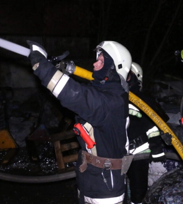 На Харківщині у згорілому від російського обстрілу будинку знайшли тіло чоловіка