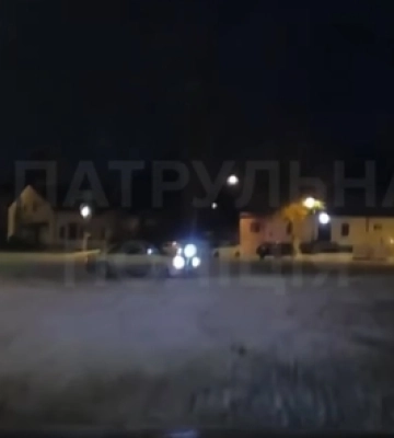 У Луцьку на площі перед замком влаштували нічний дрифт (відео)
