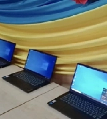 Дві громади на Рівненщині отримали гаджети для навчання