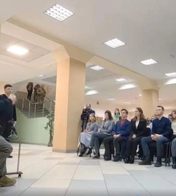 Президент зустрівся з миколаївськими студентами і розповів про відбудову вишів в Україні