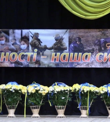 В єдності — наша сила. У Зорі вшанували загиблих воїнів