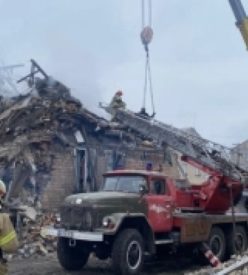 Ракетний обстріл Донеччини: під завалами виявили одного загиблого