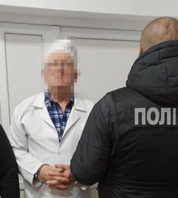 На Черкащині затримали лікаря-нарколога під час збуту метадону