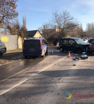 В Одесі сталася потрійна ДТП, є постраждалі