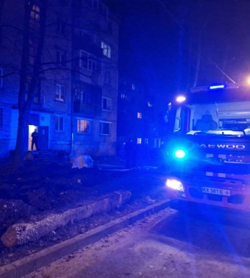 Один мужчина погиб, 13 жителей эвакуировали из дома в Харькове из-за пожара