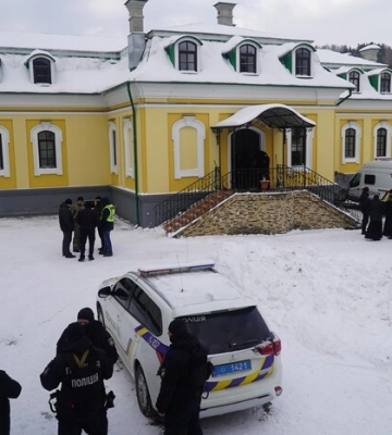 На Тернопільщині із собору виселили УПЦ МП: без скандалу не обійшлось