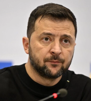 Зеленський заявив про необхідність посилити будівництво фортифікацій від Авдіївки до Волині