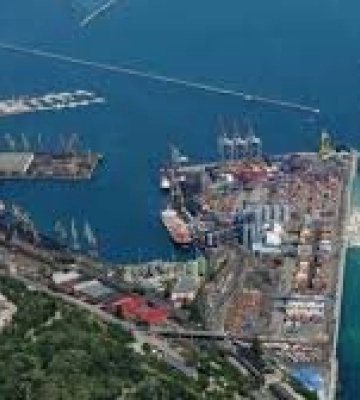 Одеський морський порт відвідала делегація відомих журналістів з країн Азії