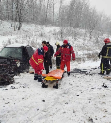 ДТП на окружній під Харковом: водіїв деблокували рятувальники