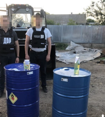 Командир взводу з Одещини продав &quot;наліво&quot; понад 20 тонн палива. Може сісти на 8 років. ФОТО