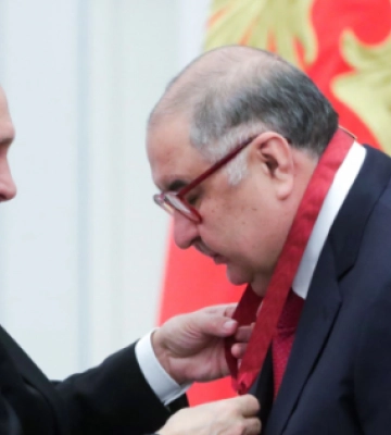 Друг Путіна Орбан штовхає ЄС у прірву в питанні України, а українські диверсанти підірвали головне залізничне сполучення між Росією та Китаєм. Акценти світових ЗМІ 1 грудня Друг Путіна Орбан штовхає ЄС у прірву в питанні України, а українські диверсанти підірвали головне залізничне сполучення між Росією та Китаєм. Акценти світових ЗМІ 1 грудня