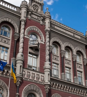 Україні слід перейти до активної оборони з контратаками і переформатувати фронт – Муженко