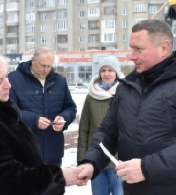 У громади Волині передали шкільні автобуси