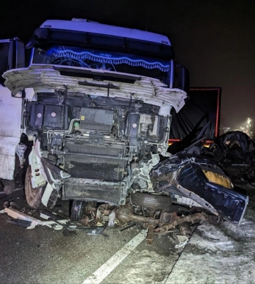 На трасі &quot;Київ-Чоп&quot; внаслідок аварії травмувалися двоє людей (ФОТО)