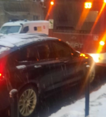У Франківську трапилась аварія за участю комунального транспорту
