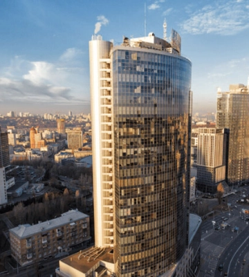 Забудовник Столар продає один з найвідоміших офісних центрів у Києві