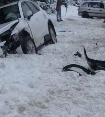 На Львівщині зіткнулися автомобілі: є постраждалі