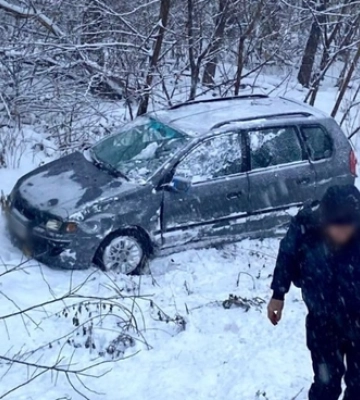 Біля Забороля «шумахера» на Mitsubishi знесло у кювет 