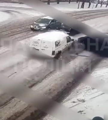 Не надав перевагу в русі: у Луцьку трапилася потрійна аварія