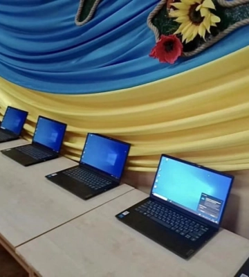 Громади Рівненщини отримали 40 ноутбуків для навчання