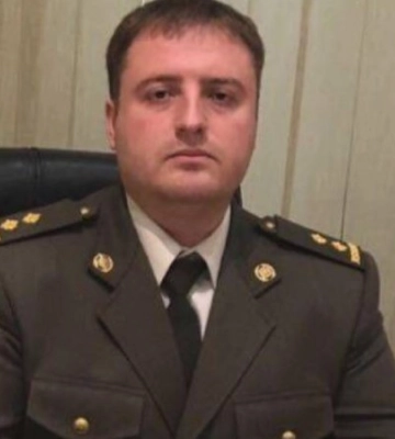 Війська РФ ударили по двох лікарнях і багатоповерхівці в центрі Херсона: є жертва. Фото