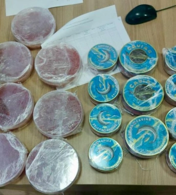 На держкордоні в Одеській області у жінки конфіскували делікатеси