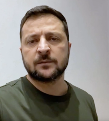 Усім варто пам’ятати, що битва за долю України триває, – звернення Володимира Зеленського
