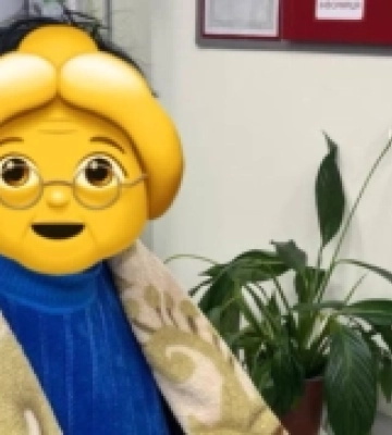 В Ужгороді патрульні допомогли дістатись дому літній жінці