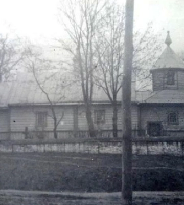 Показали старі фото столітньої церкви на Волині