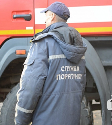 Пожарные Кривого Рога потушили пожар в квартире