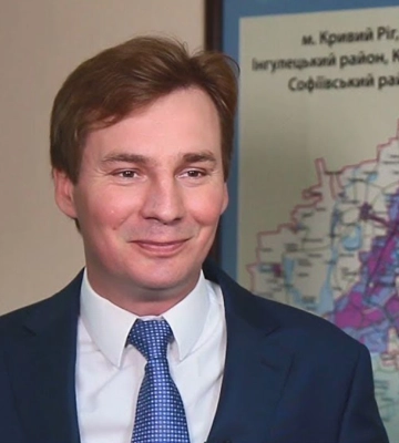 Количество депутатов в Раде приближается к 400. Еще один бывший "регионал" сдает мандат Количество депутатов в Раде приближается к 400. Еще один бывший "регионал" сдает мандат
