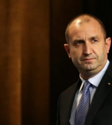 Президент Болгарії Радев ветував угоду з Україною про постачання БТР