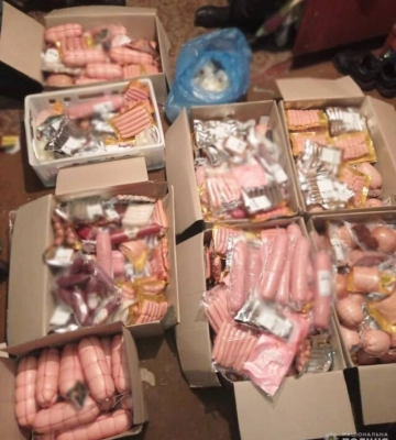 Поліція Кіровоградщини затримала злочинців, які обкрадали вантажівки під час руху 