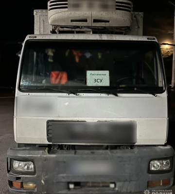 Поліція Кіровоградщини затримала злочинців, які обкрадали вантажівки під час руху 