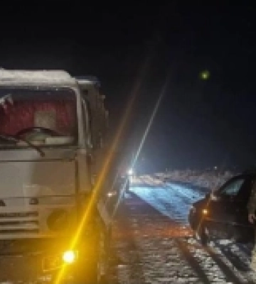 Аварія на Волині: легковик зіткнувся з КАМАЗом