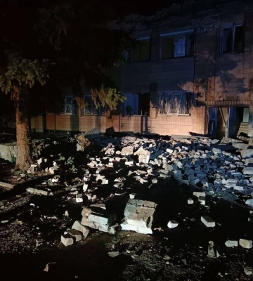 Окупанти вночі вдарили &quot;шахедами&quot; по Харківщині: одна людина поранена, пошкоджений будинок культури