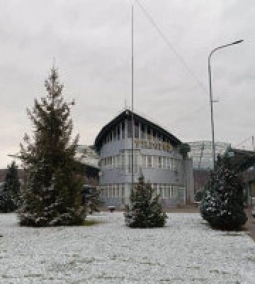 Рух вантажівок на кордоні зі Словаччиною відновлено