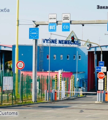 ДПСУ: На польсько-українському кордоні у бік України стоїть понад 3100 вантажівок