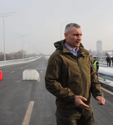 У Києві покарали «героїв паркування», які перекрили дорогу пішоходам