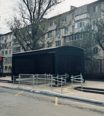 На вулиці Паустовського в Одесі облаштували кінцеву зупинку громадського транспорту