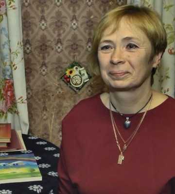 «Дякую ЗСУ, що дали можливість написати»: волинянка втретє стала переможницею радіодиктанту національної єдності